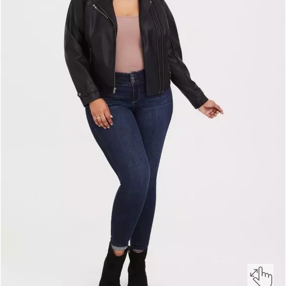 Foxy Cami - Picture 3 of 5